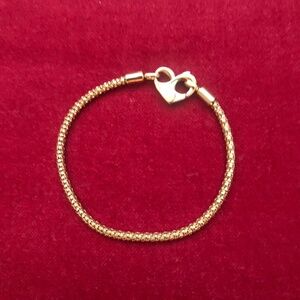 Authentic Pandora 14K Gold Plated Studded Heart Clasp Bracelet.NWOT.